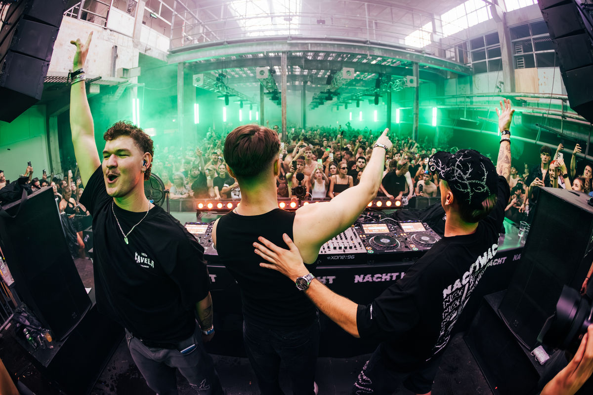 Loading... just a sec